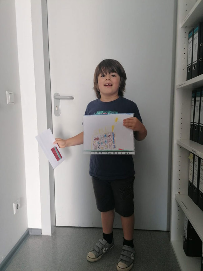 3.Platz (Preis: Je eine Fünferkarte für einen Erwachsenen + ein Kind für das Frei- und Hallenbad Kleinfeldchen)